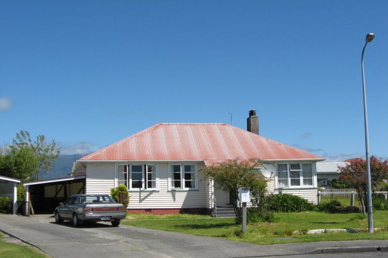 Photo of property in 12 Gothard Place, Westport, 7825