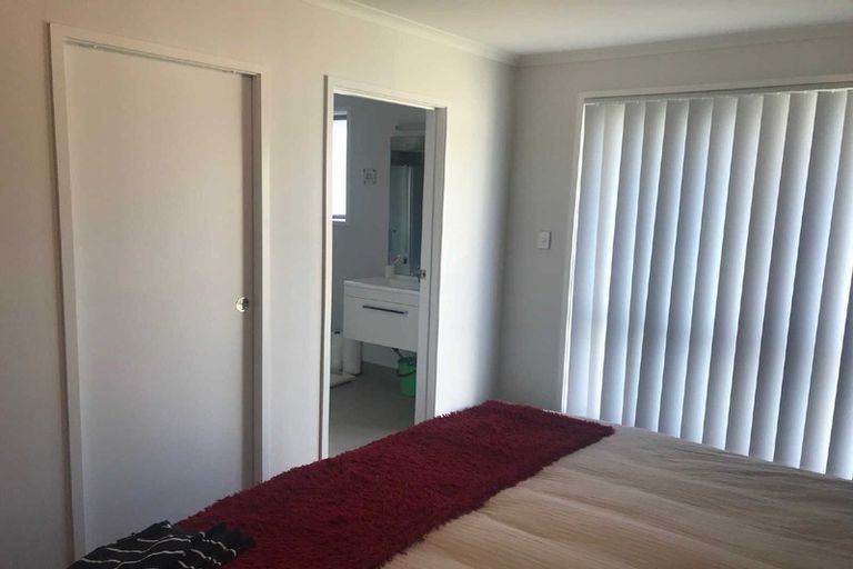 Photo of property in 17 Perla Road, Pukekohe, 2120