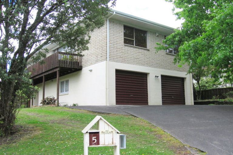 Photo of property in 5 Seakens Way, Glen Eden, Auckland, 0602