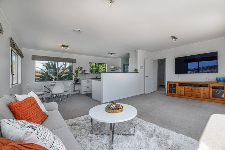Photo of property in 9 Dundas Place, Henderson, Auckland, 0612