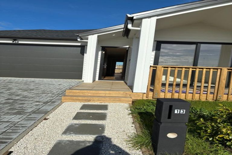 Photo of property in 13 Kaapehu Street, Karaka, 2578