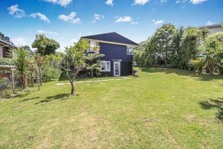 Photo of property in 182 Hutchinson Avenue, New Lynn, Auckland, 0600