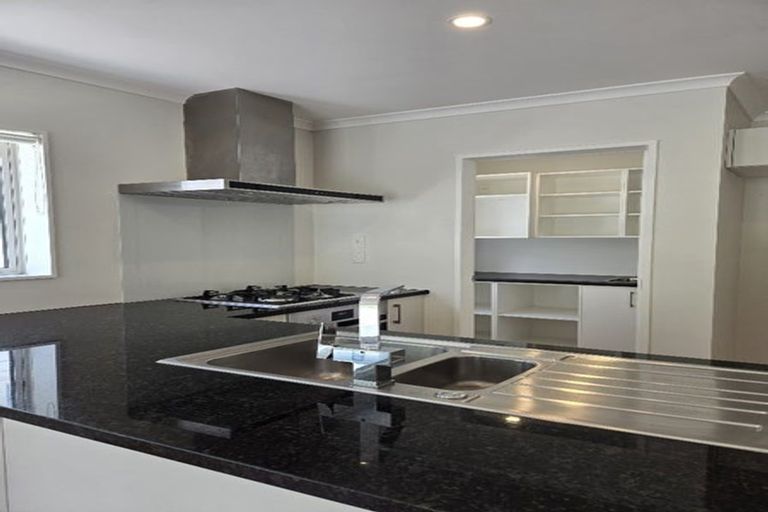 Photo of property in 11 Stockport Grove, Churton Park, Wellington, 6037