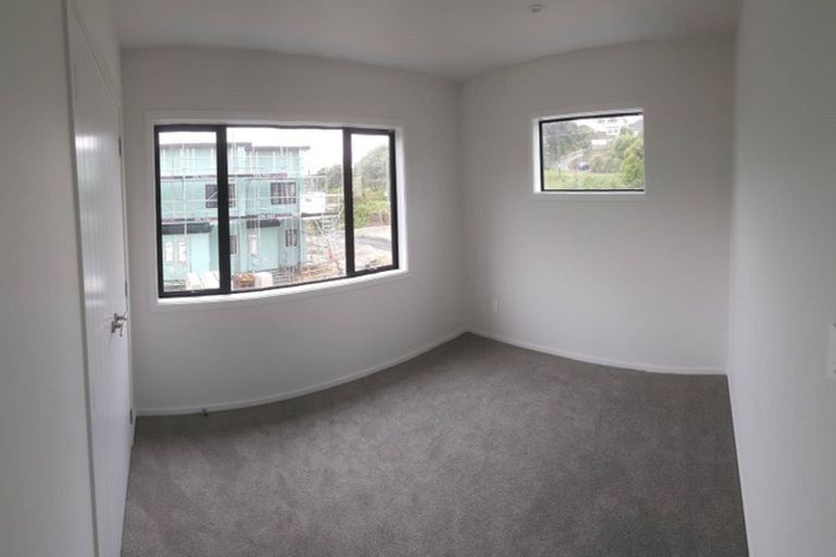 Photo of property in 16/9u Surrey Street, Tawa, Wellington, 5028