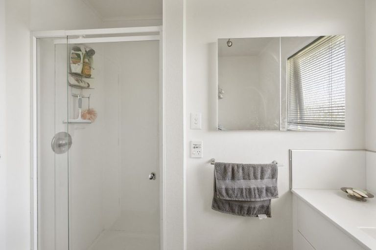 Photo of property in 47a Church Road, Taradale, Napier, 4112