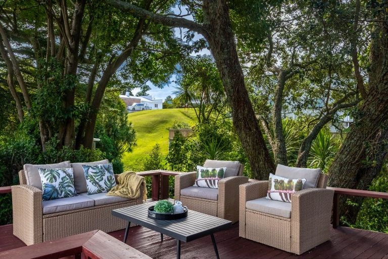 Photo of property in 91a Uxbridge Road, Cockle Bay, Auckland, 2014