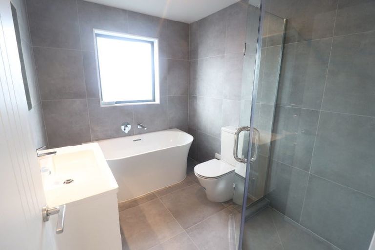 Photo of property in 16 Thomas Rielly Avenue, Hobsonville, Auckland, 0616