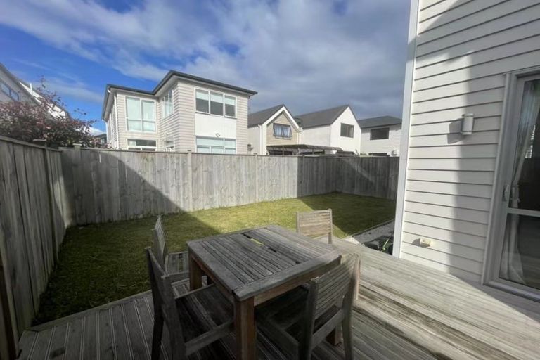 Photo of property in 5 Toanui Road, Hobsonville, Auckland, 0616
