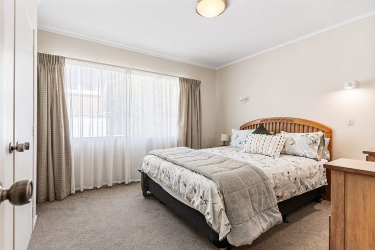 Photo of property in 9 Braemar Road, Castor Bay, Auckland, 0620