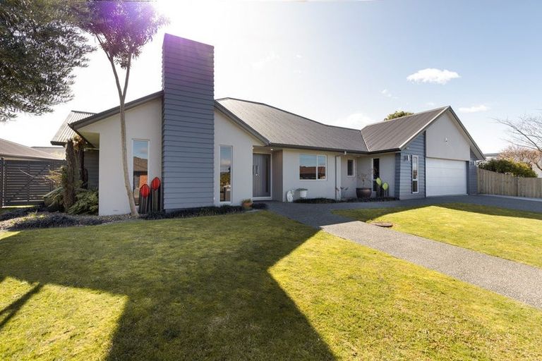 Photo of property in 25 Madison Street, Cambridge, 3434