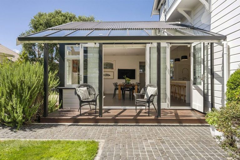 Photo of property in 47 Dundas Street, Seatoun, Wellington, 6022