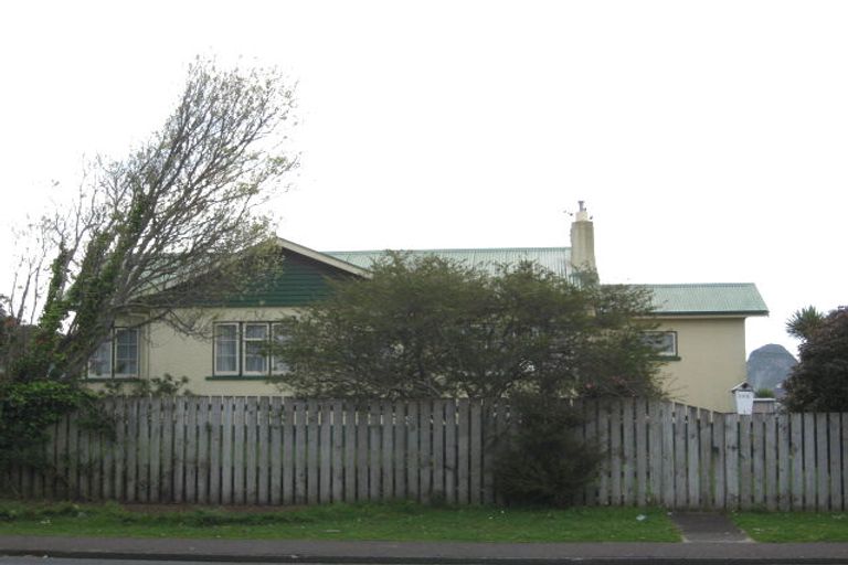Photo of property in 124 South Road, Spotswood, New Plymouth, 4310