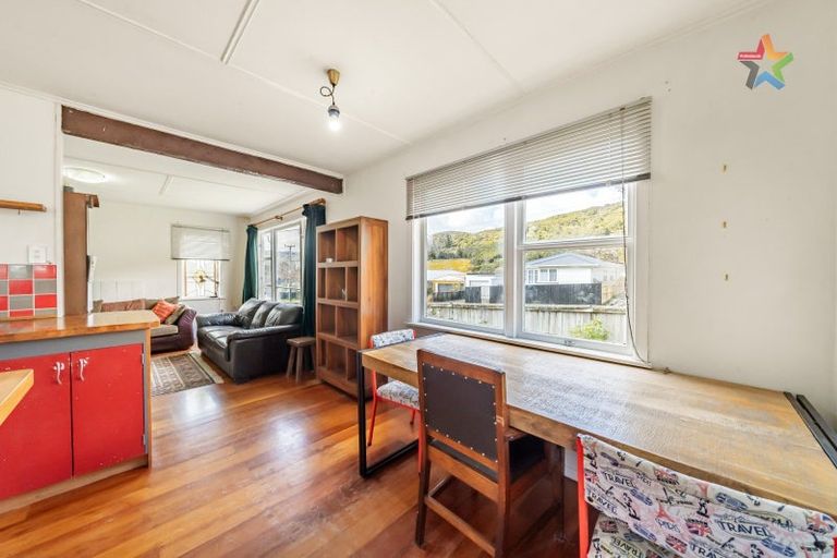 Photo of property in 58 Lees Grove, Wainuiomata, Lower Hutt, 5014