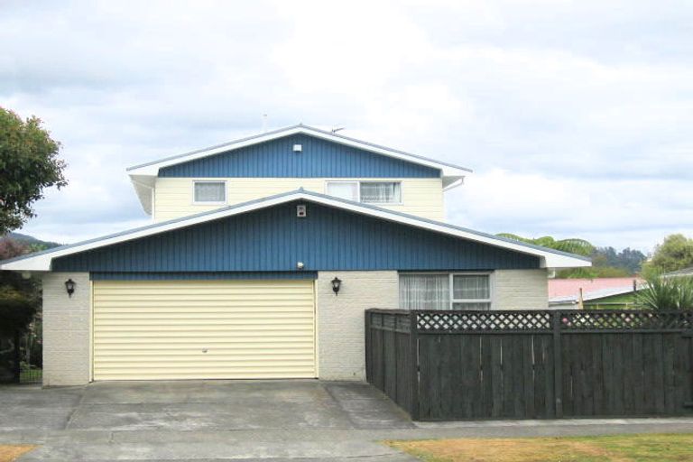 Photo of property in 68 California Drive, Totara Park, Upper Hutt, 5018