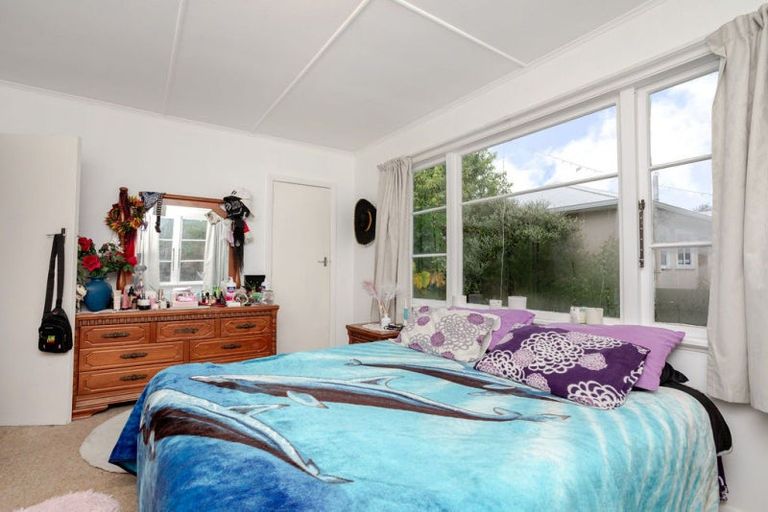 Photo of property in 43 Barraud Street, Dannevirke, 4930