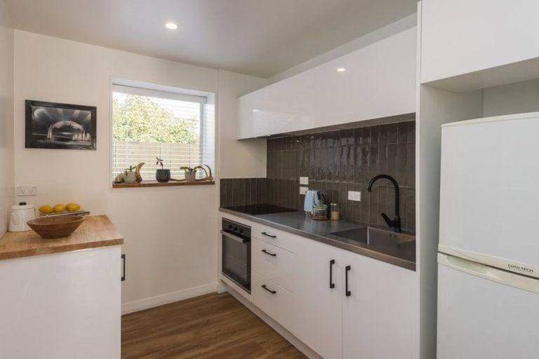 Photo of property in 2/270 Kilmore Street, Christchurch Central, Christchurch, 8011