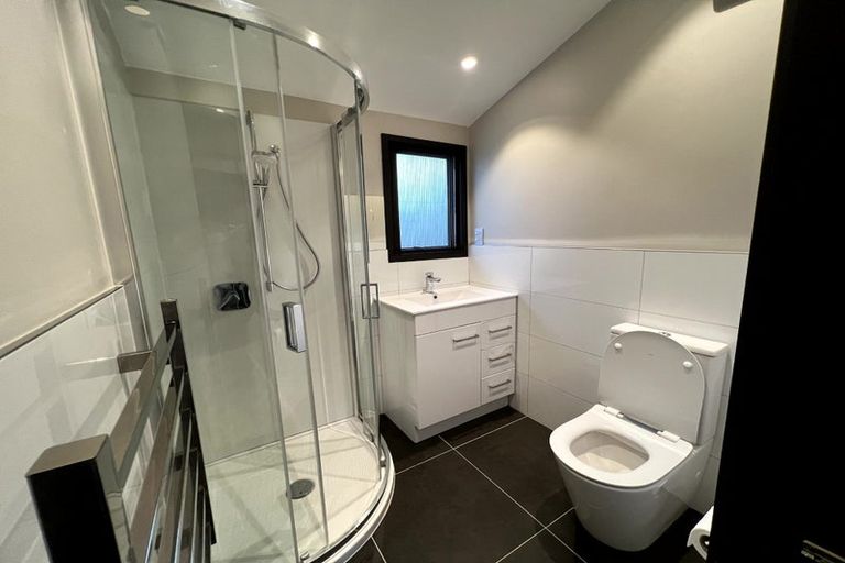 Photo of property in 16 Baltimore Place, Forrest Hill, Auckland, 0620