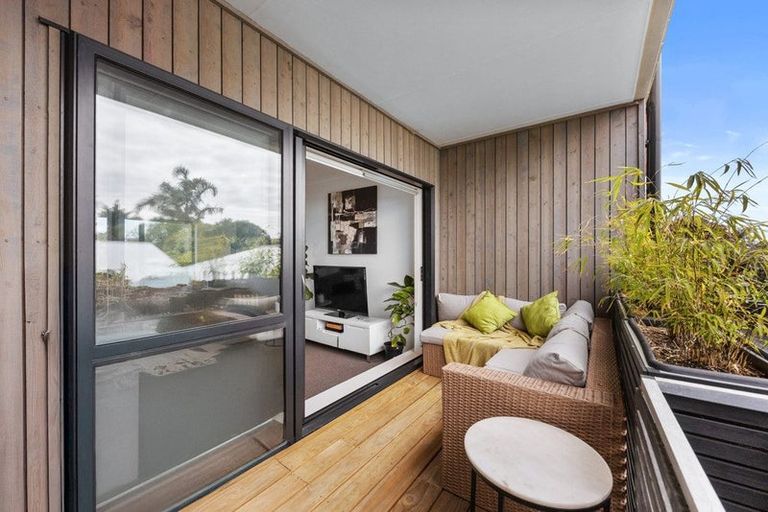 Photo of property in 500c Te Atatu Road, Te Atatu Peninsula, Auckland, 0610