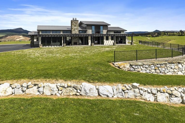 Photo of property in 220 Taieri Peak Road, Meadowbank, Palmerston, 9481