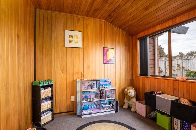 Photo of property in 68 Branch Road, Highlands Park, New Plymouth, 4312