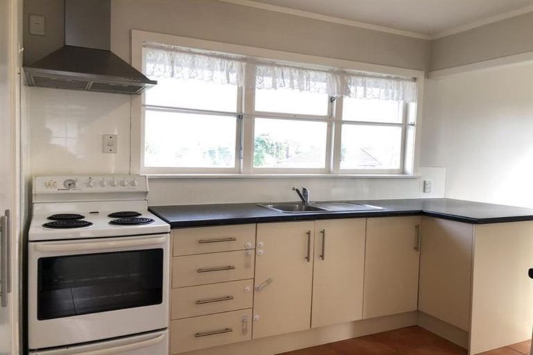 Photo of property in 28 Buller Crescent, Manurewa, Auckland, 2102