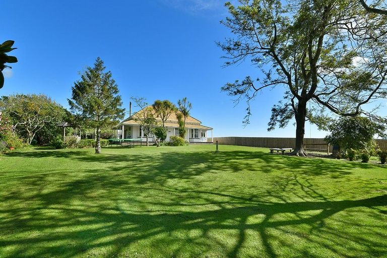 Photo of property in 1 Mill Road, Helensville, 0800