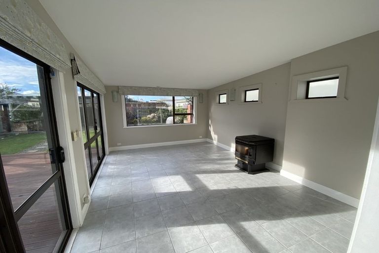 Photo of property in 191 Queens Drive, Lyall Bay, Wellington, 6022