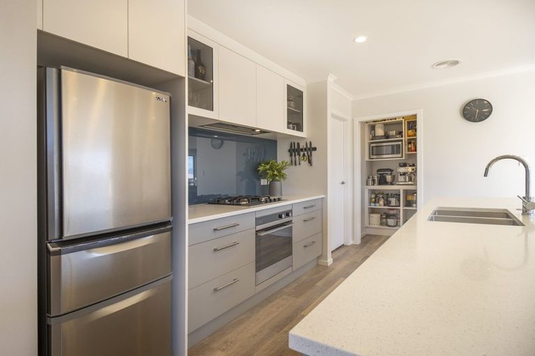 Photo of property in 17 Schooner Drive, Whitby, Porirua, 5024