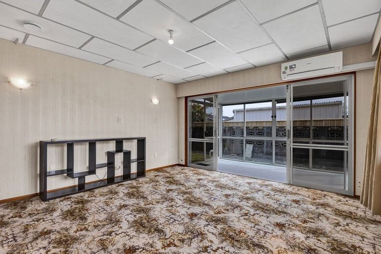 Photo of property in 2 Selwyn Street, Lower Vogeltown, New Plymouth, 4310