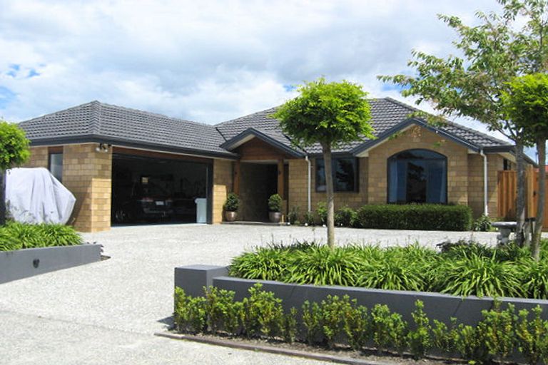 Photo of property in 24 Parkside Crescent, Northwood, Christchurch, 8051