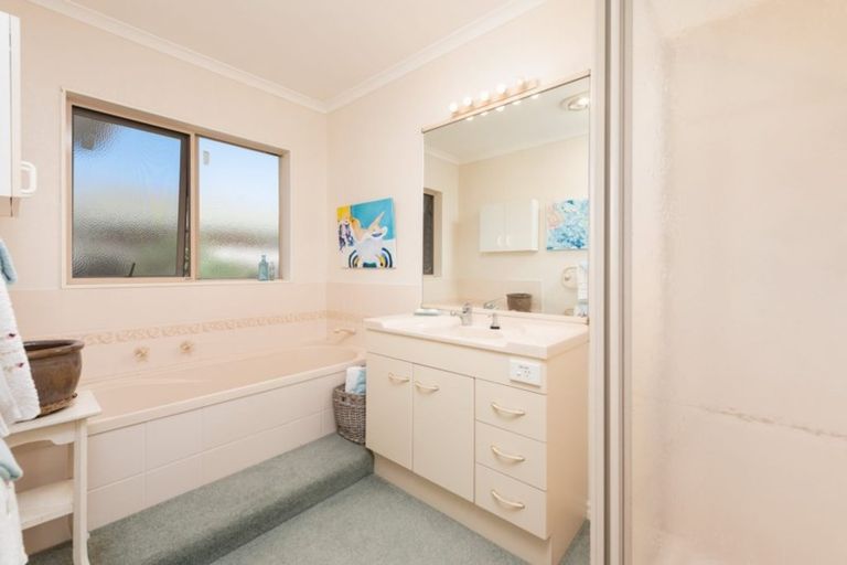 Photo of property in 15 Chamberlain Place, Mount Maunganui, 3116