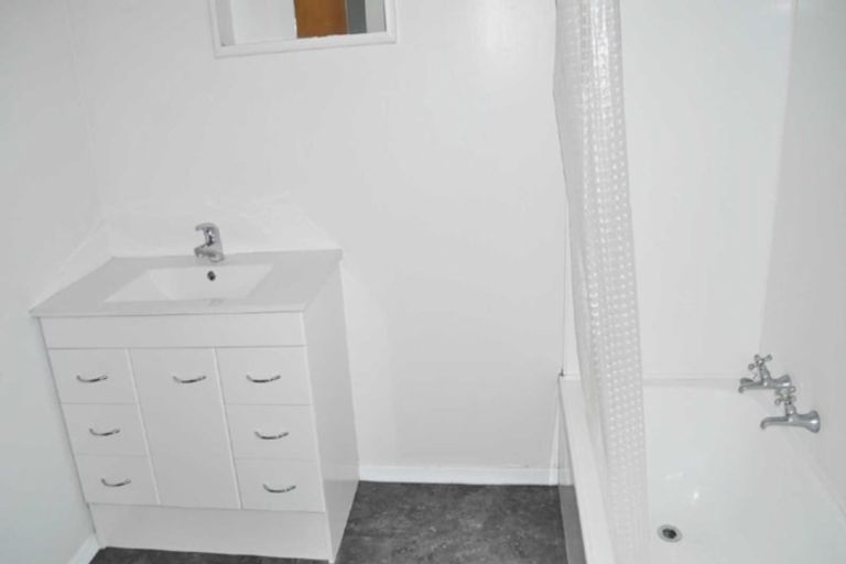 Photo of property in 2/83 Clare Road, St Albans, Christchurch, 8014