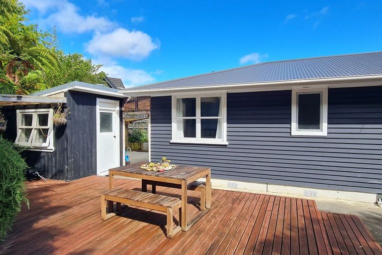 Photo of property in 23 Poneke Drive, Waikanae, 5036
