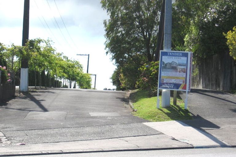 Photo of property in 1/25 Waipa Street, Birkenhead, Auckland, 0626