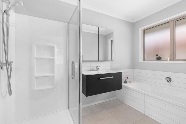 Photo of property in 2 Shearwater Lane, Whitby, Porirua, 5024