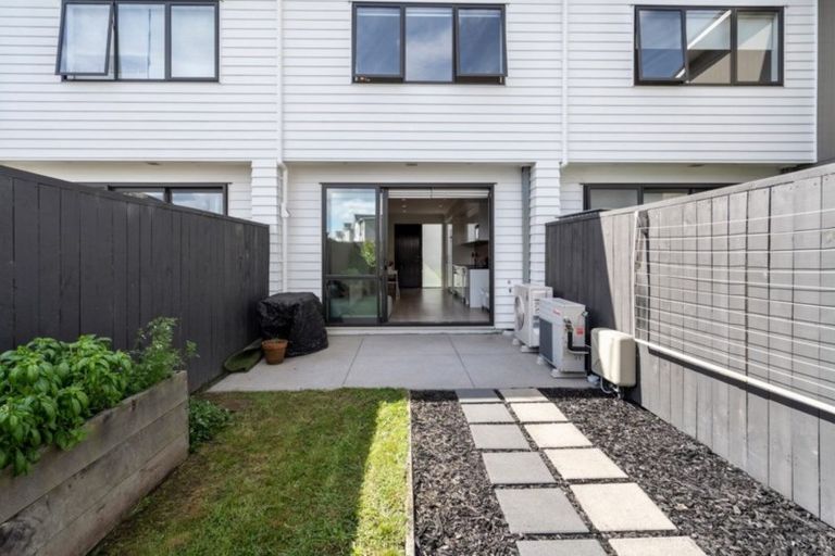 Photo of property in 7 Harakeke Road, Hobsonville, Auckland, 0616