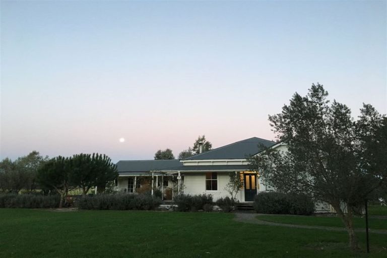 Photo of property in 247 Cross Line, Morison Bush, Greytown, 5794