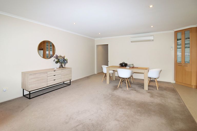 Photo of property in 28 Deller Drive, Carterton, 5713