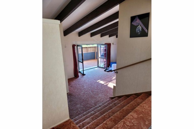 Photo of property in 1 Paulownia Place, Totara Heights, Auckland, 2105