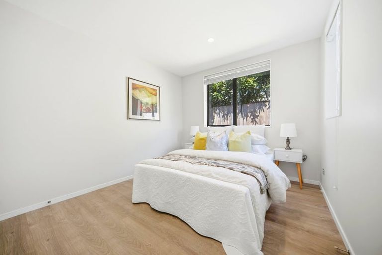 Photo of property in 132a Lynwood Road, New Lynn, Auckland, 0600