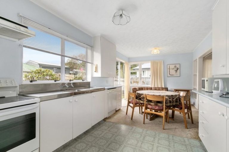 Photo of property in 95 Hine Road, Wainuiomata, Lower Hutt, 5014