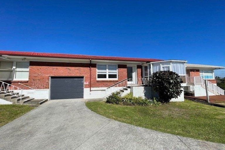 Photo of property in 2/11 Winscombe Street, Belmont, Auckland, 0622