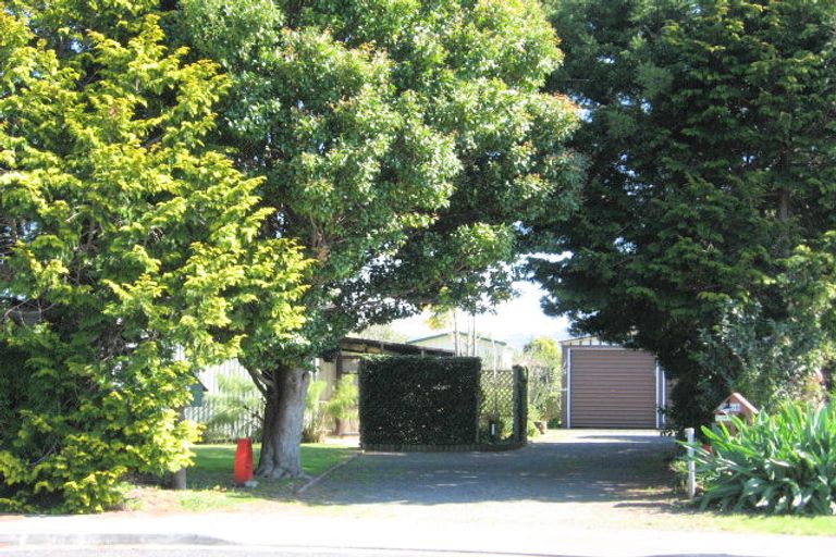 Photo of property in 6b Annette Place, Whitianga, 3510