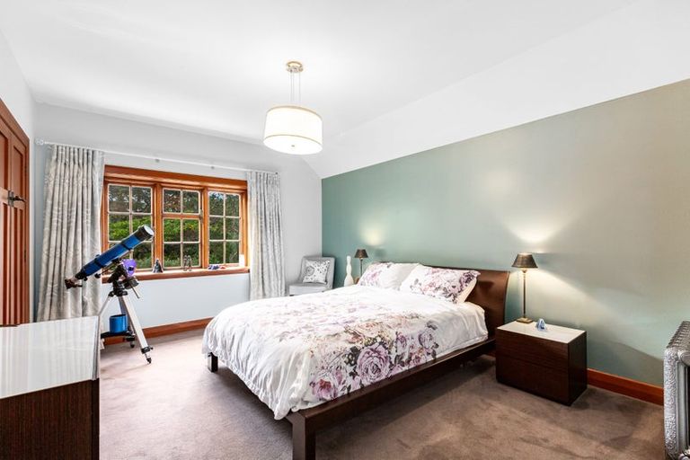 Photo of property in 2 Glen Road, Kelburn, Wellington, 6012
