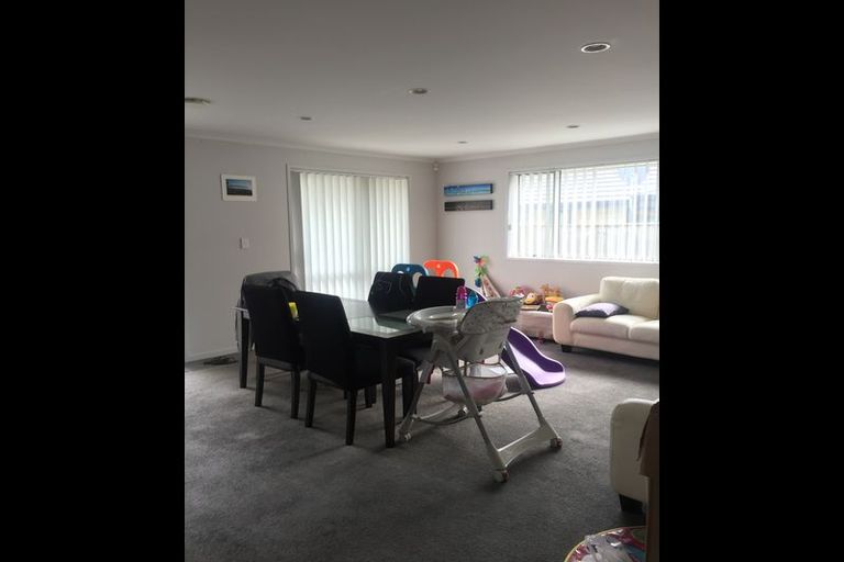 Photo of property in 220 Harbourside Drive, Karaka, Papakura, 2113