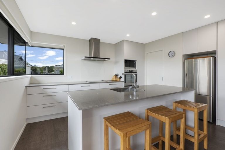 Photo of property in 14a Tukapa Street, Westown, New Plymouth, 4310