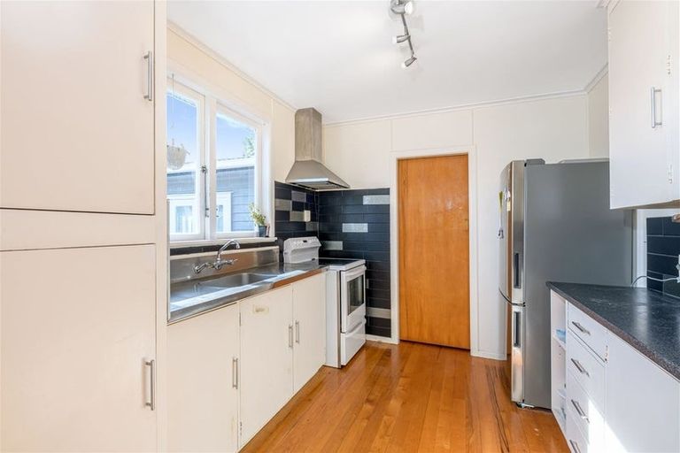 Photo of property in 7 Harrington Road, Henderson, Auckland, 0610