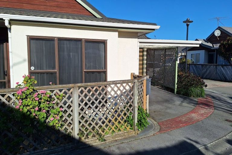 Photo of property in 3 Macalister Place, Miramar, Wellington, 6022