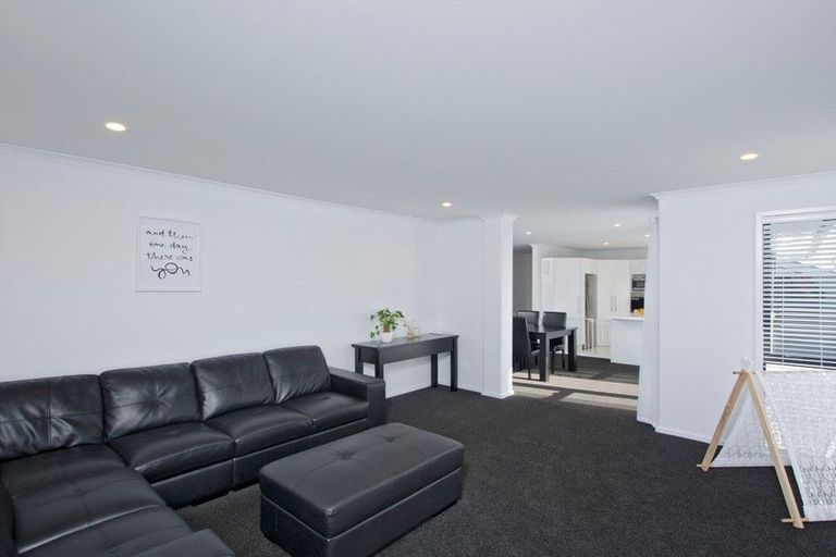 Photo of property in 39 Rainey Crescent, Papamoa Beach, Papamoa, 3118