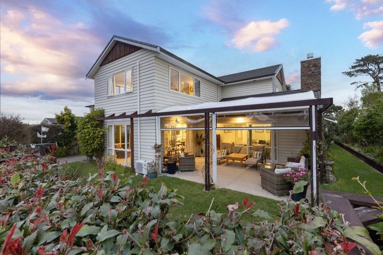 Photo of property in 64 Pohutukawa Parade, Riverhead, 0820